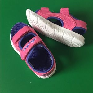 Skechers toddler Girl pink and Purple Sandal